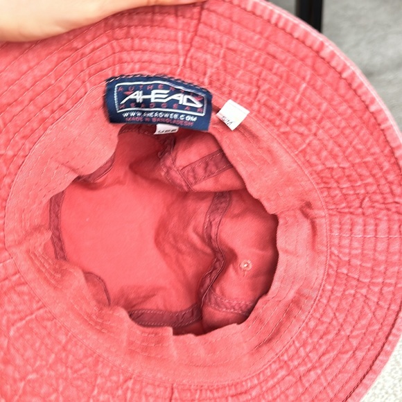 Red bucket had - Picture 3 of 3